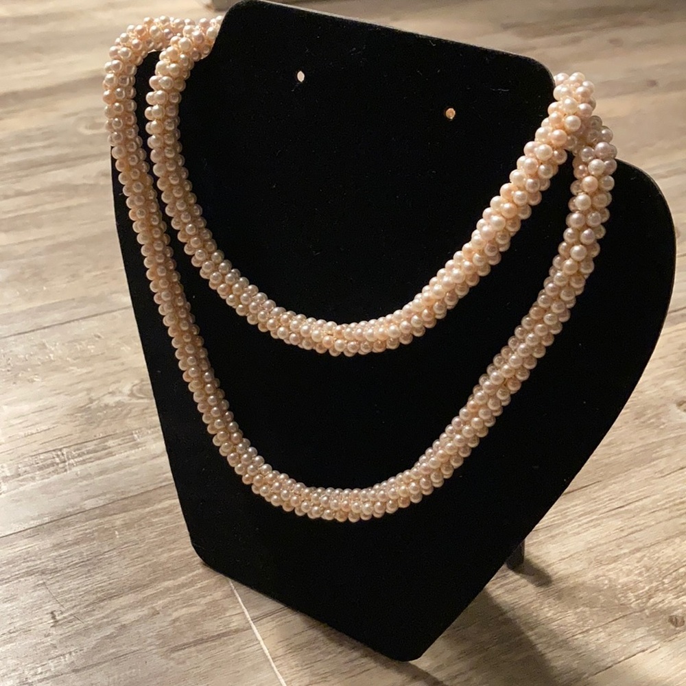 Pearl Necklace - Picture 6 of 7